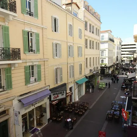 Agencia Rue D'antibes *